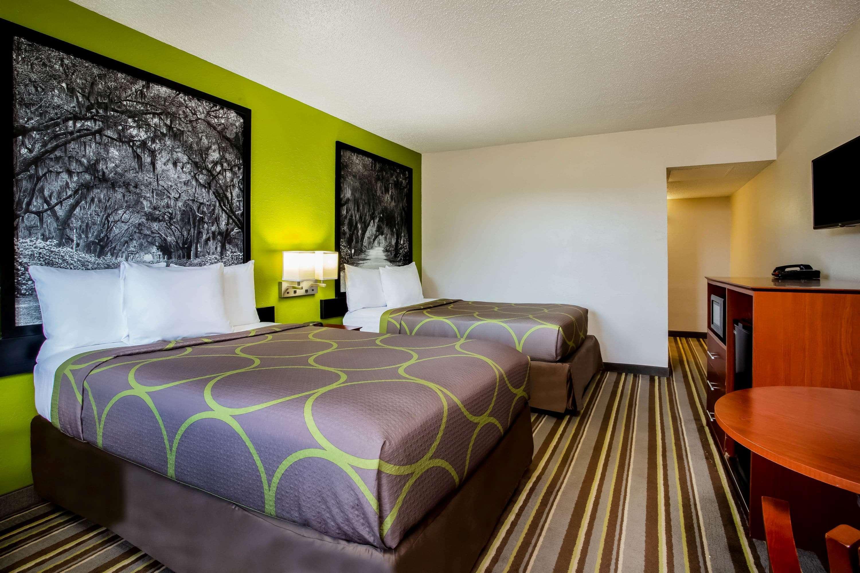 Super 8 By Wyndham Lake City Exterior foto